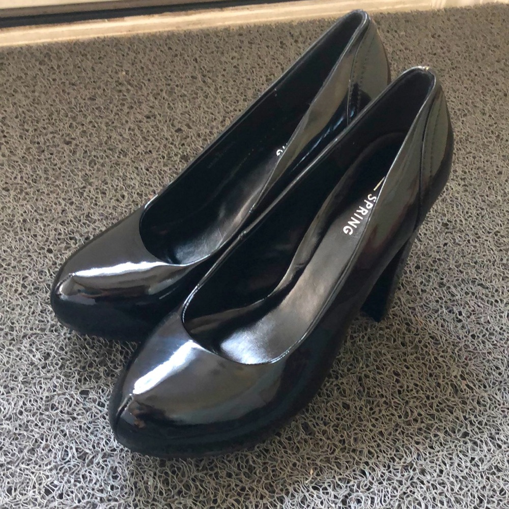 Black shoes